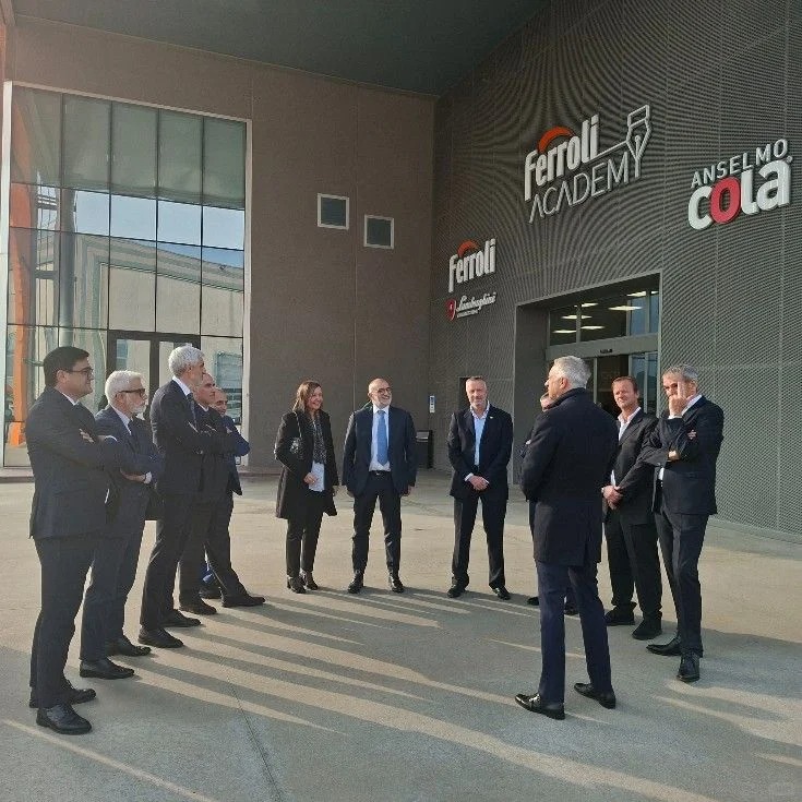 银娱优越会(中国)股份有限公司